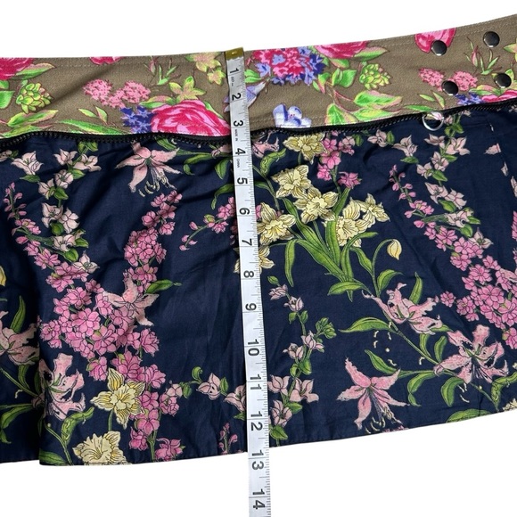 Zand Amsterdam Reversible Convertible Festival Skirt. One Size - Picture 6 of 10